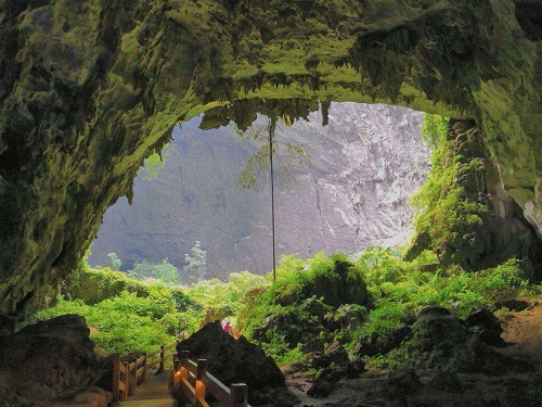 巴马百魔洞•梦巴马•水晶宫•百鸟岩•长寿村三天二晚精华游[梦巴马精华3日