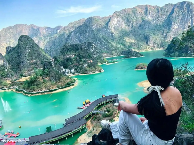 德天跨国瀑布•鹅泉•通灵大峡谷•浩坤湖•凤山三门海 5天4晚游【2人-8人小团