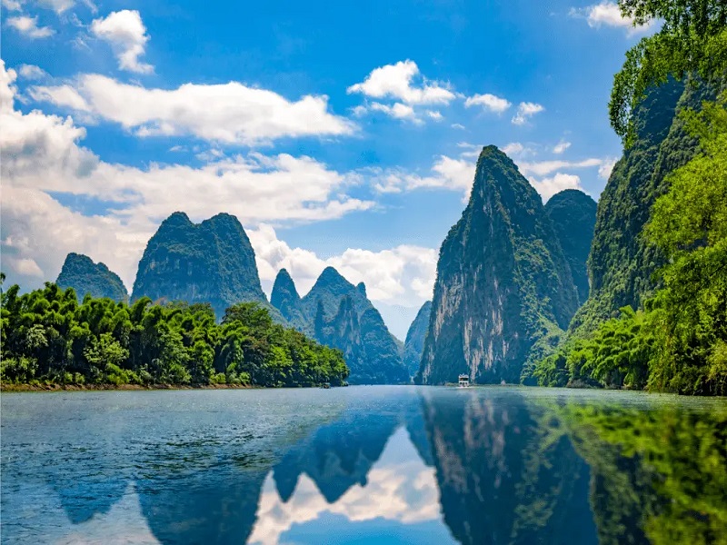 桂林象鼻山•漓江阳朔•全景漓江•三星船•银子岩•竹筏漂 4天3晚全景游【遇