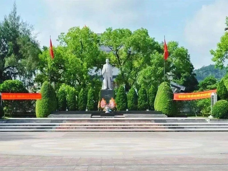 黄文树广场