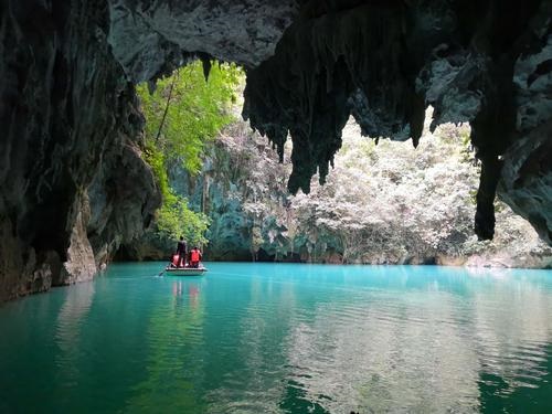 <b>德天跨国瀑布•鹅泉•通灵大峡谷•浩坤湖•凤山三门海 4天3晚游【2人-8人小团】</b>
