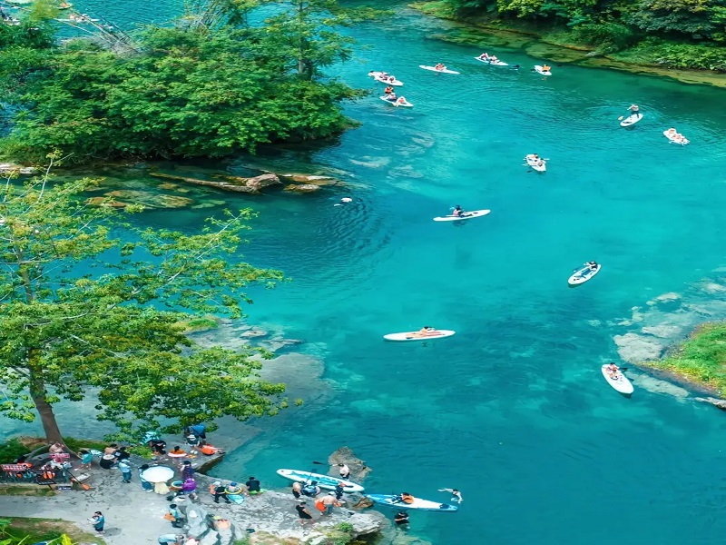 <b>【蓝刀星海5天游】德天跨国瀑布•明仕村•鹅泉•古龙山大峡谷•浩坤湖•凤山三门海•蓝刀鱼风暴 5天4晚纯玩游【2人-8人小团】</b>